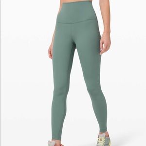 Lululemon Wunder Under HR 6